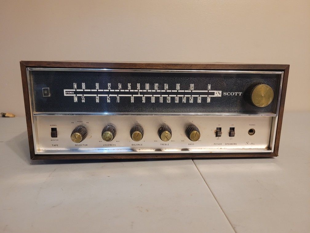 Vintage H.H. Scotts /Scotsman Model # 2550-W Stereo (For Parts or Repair