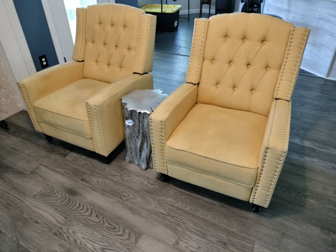 2 Reclining Chairs And Endtable