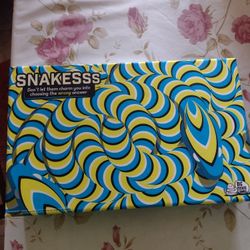 Snakesss- Board/Card Game...Brand New