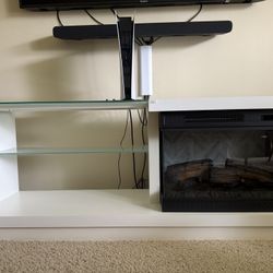 Ladores TV Stand 