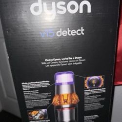 Dyson-V15-Detect-Vacuum-Cleaner..