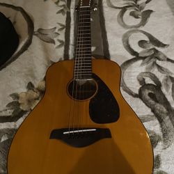 Yamaha Guitar 