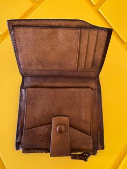 Brown Leather Bifold Wallet