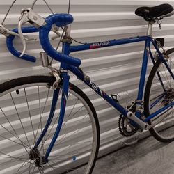 1980's Fuji 12-speed road bike, fits 5'7~5'10, total refurb!