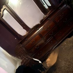 Dresser With Mirror And Bed Frame 