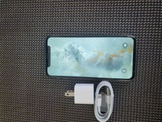 Iphone X. 256GB. UNLOCKED. 100% working