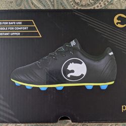 BRAND NEW WITH BOX PUMA YOUTH SOCCER CLEATS SZ 3