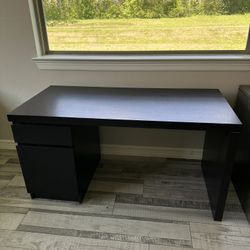 IKEA Malm Desk