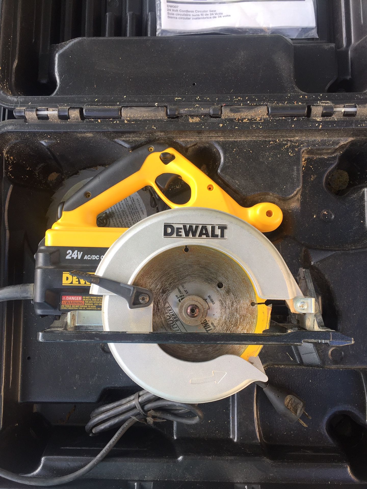 DEWALT 24 VOLT