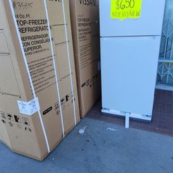 New Vissani 18cu Ft Apartment Size White Top Freezer Refrigerator 