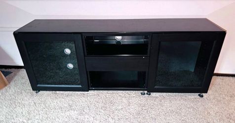 Tv stand *can deliver