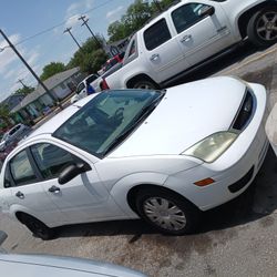 2005 Ford Focus ZX4