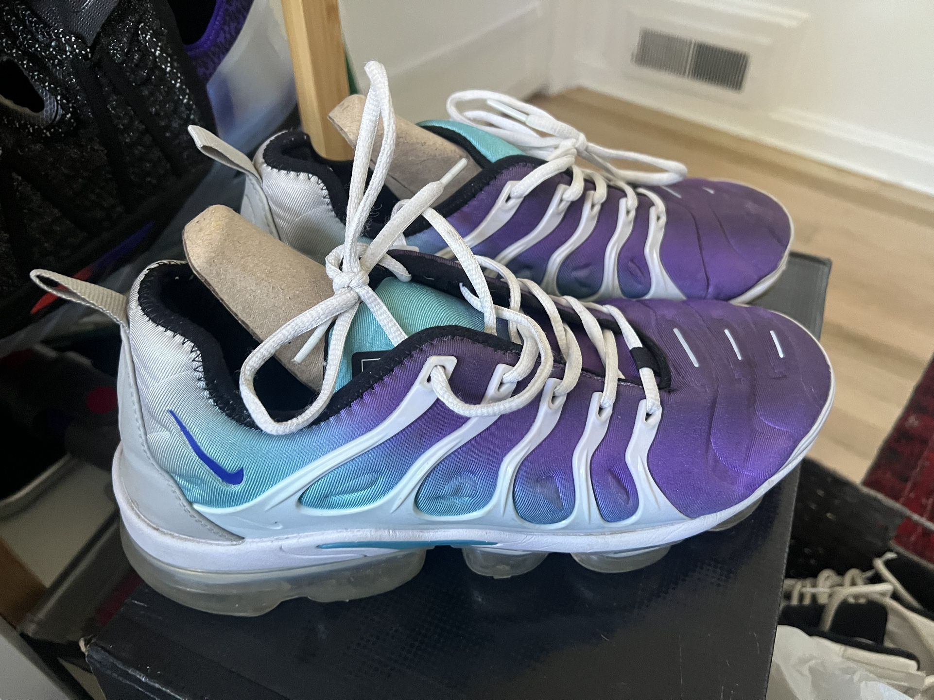 Nike Air Vapor Max Used