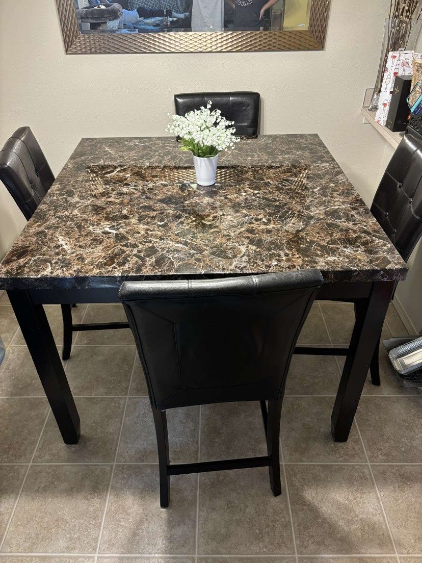 Dining Table 4 chairs