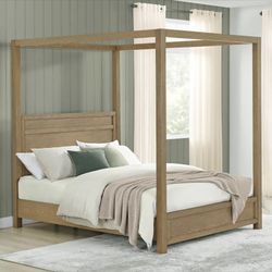 Universal Broadmoore Oaklynn Queen Canopy Bed – Solid Wood Natural Almond