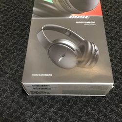 Bose QuietComfort Wireless Over-Ear Headphones - Black Bluetooth Noise Canceling