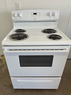 Kenmore Electric stove 30” (1 month warranty)