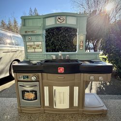 FREE Kids Kitchen Center 