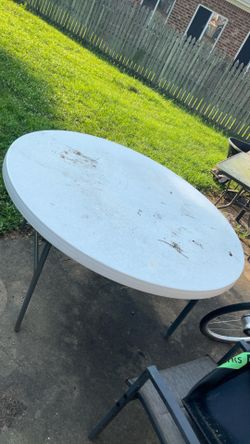 Round Folding table Outdoor