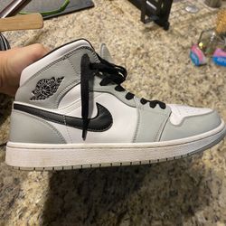 Air Jordan 1 Mid 'Smoke Grey' Mens Shoes Size 8.5