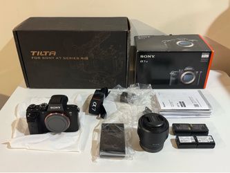 Sony A7S II Mirrorless Camera Bundle + Sony FE 50mm f/1.8 Lens