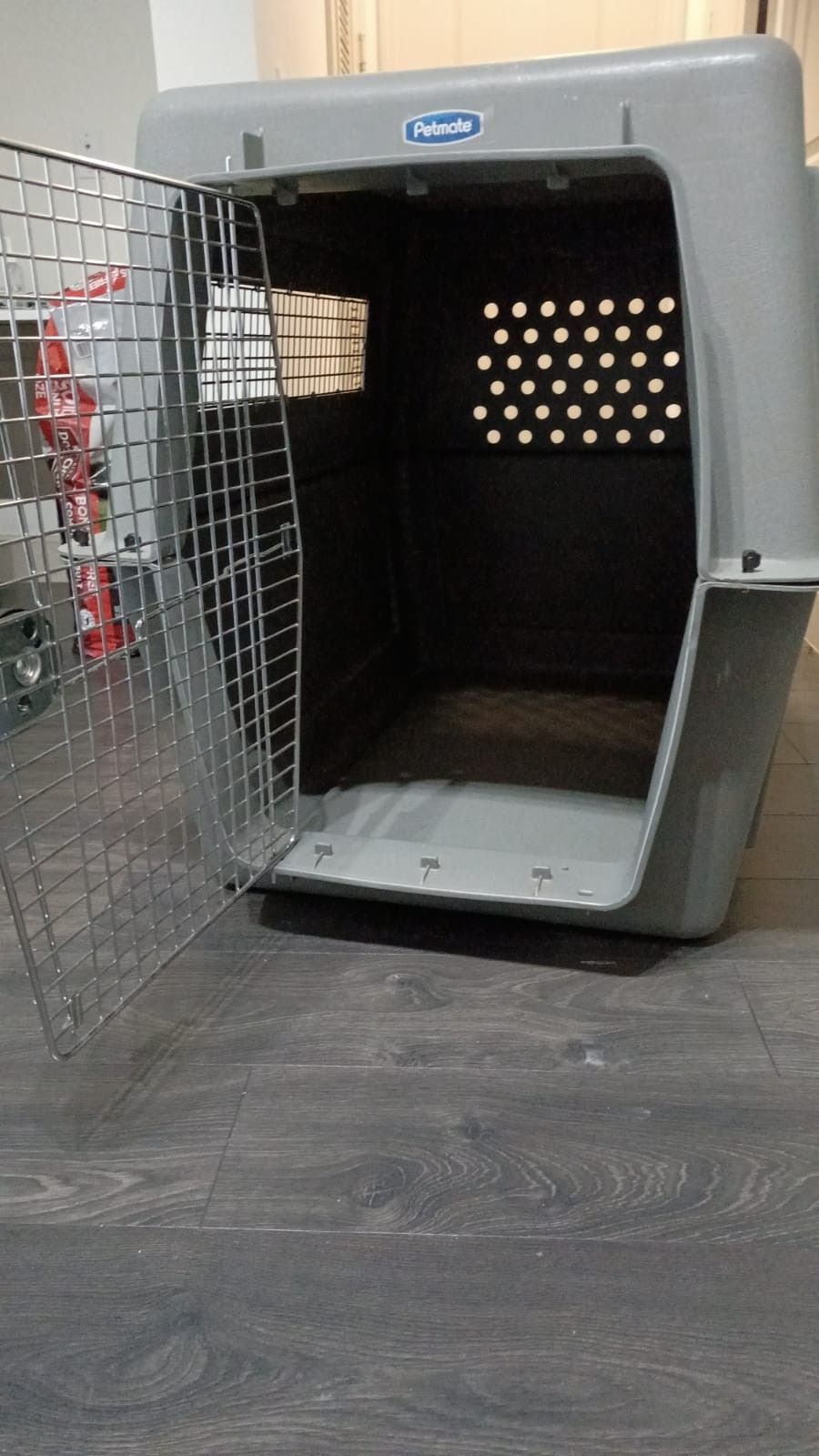 Kennel O Jaula De Transporte.