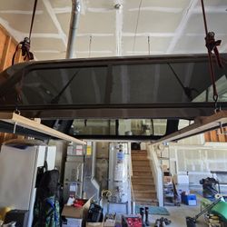 LEER 100XR Truck Canopy - Ford F250/F350 Short Bed