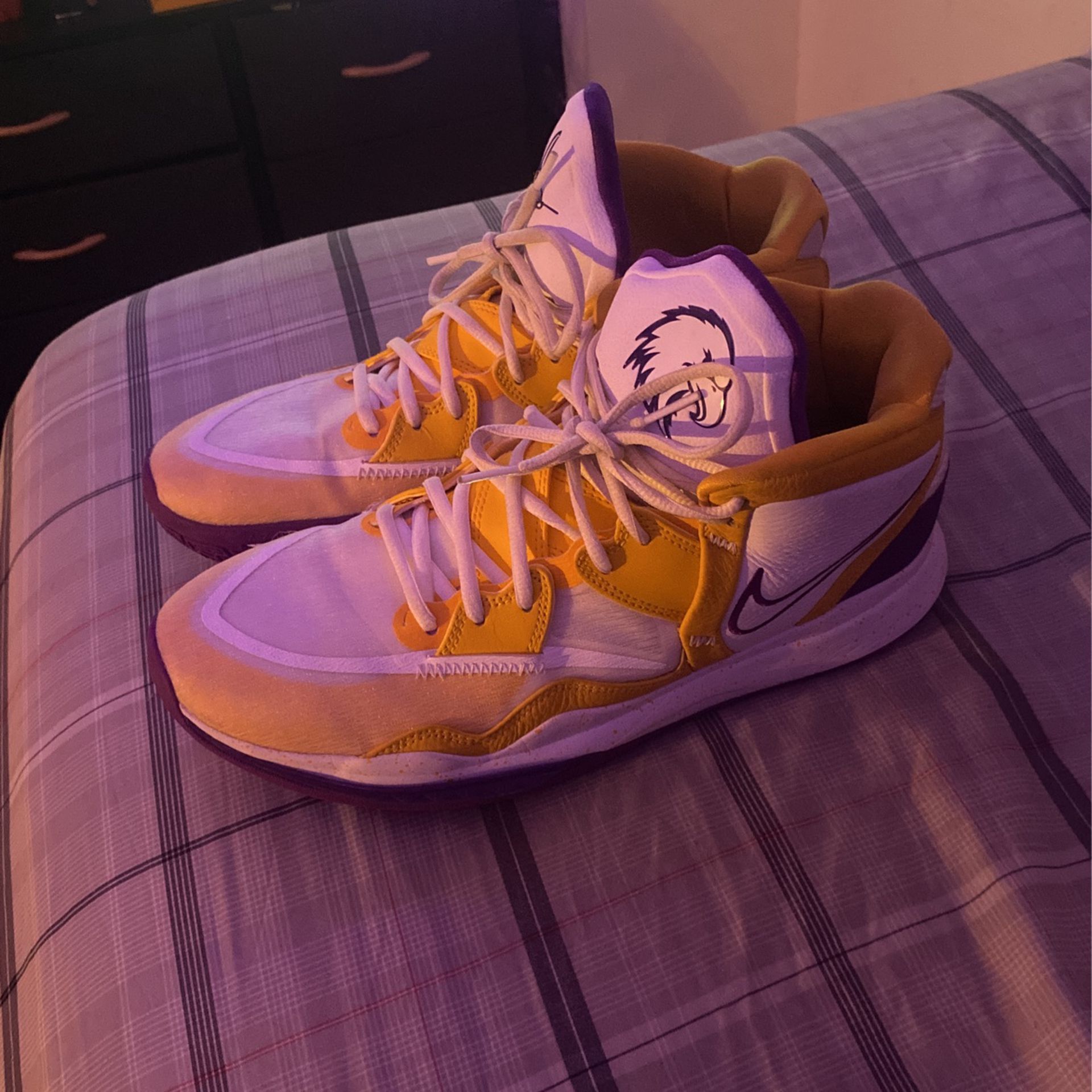 Nike Kyrie Infinity (Montverde Team Shoes) Exclusive 