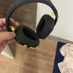 Bluetooth Wireless Headphones 
