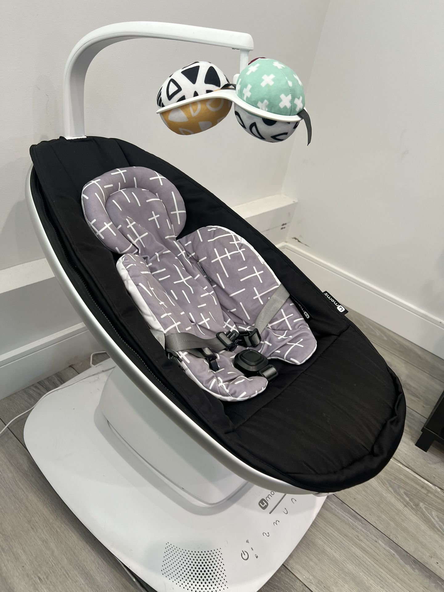 4moms Bassinet & Swing