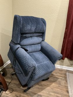 Lift Chair By Golden Technologies