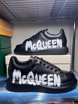 Alexander McQueen Grafitti