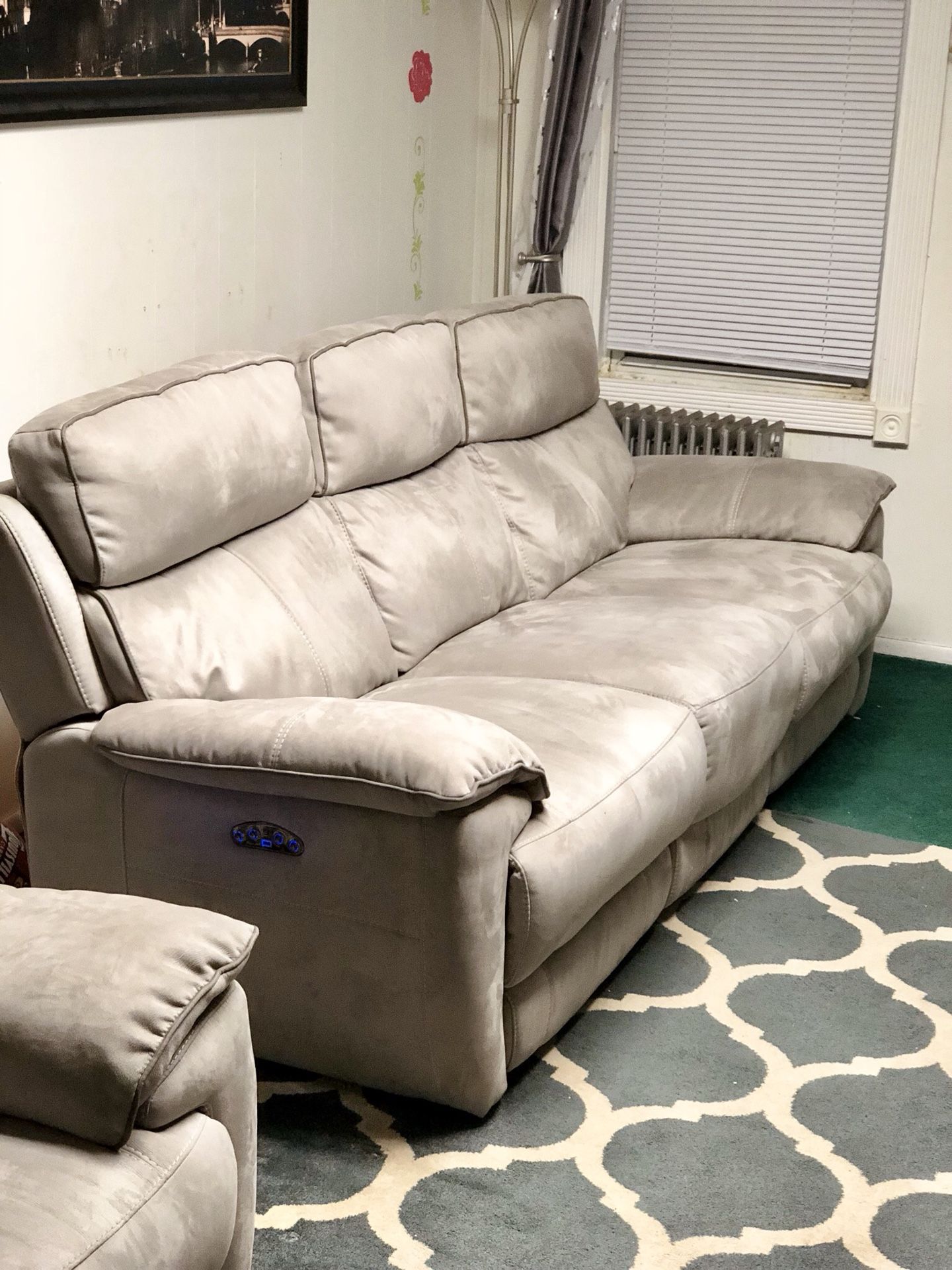 Bob’s furniture Jetson Power Reclining Sofa sets Like New With 5 Year Warranty