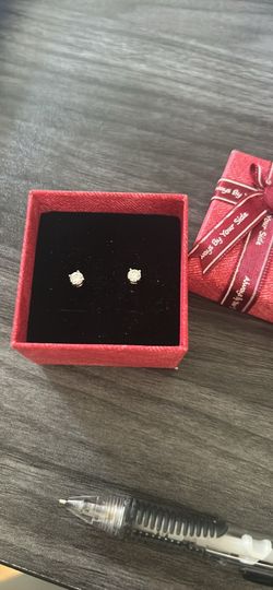 Lab grown diamond earrings