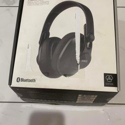 AKG K361-BT Professional Bluetooth Closed-Back Studio Headphones