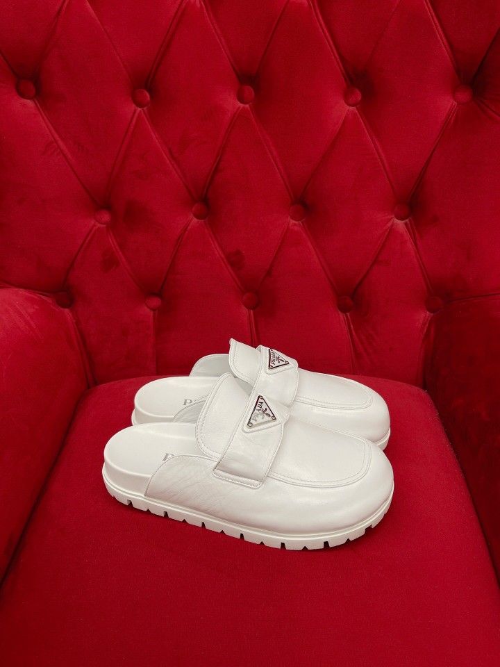 Pr,ada slipper
