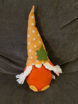 Fall gnome decor
