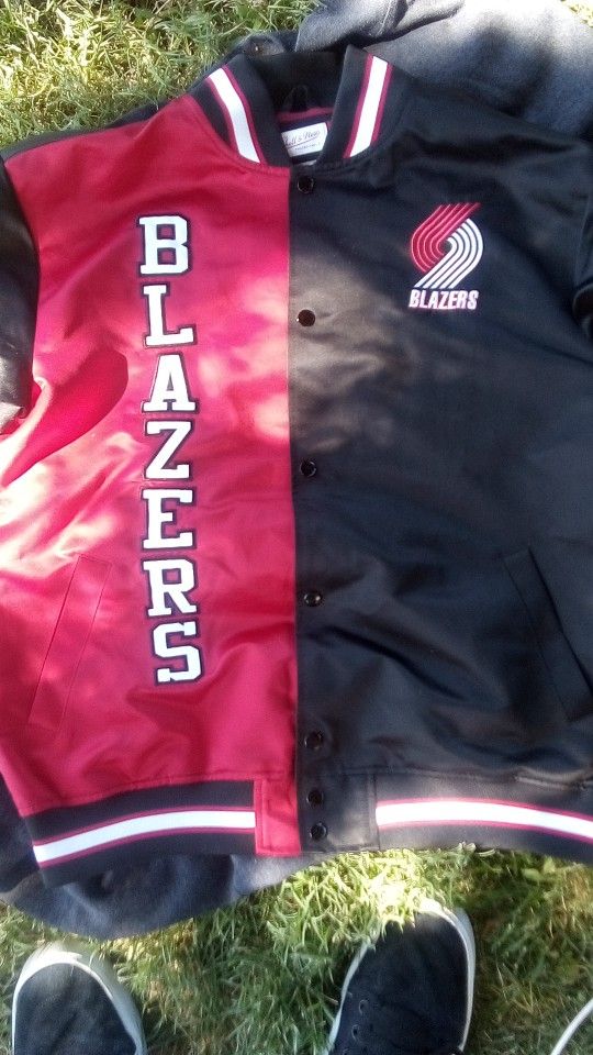 Mitchell & Ness Size Large Portland Blazers Hardwood Classics Throwback Jacket