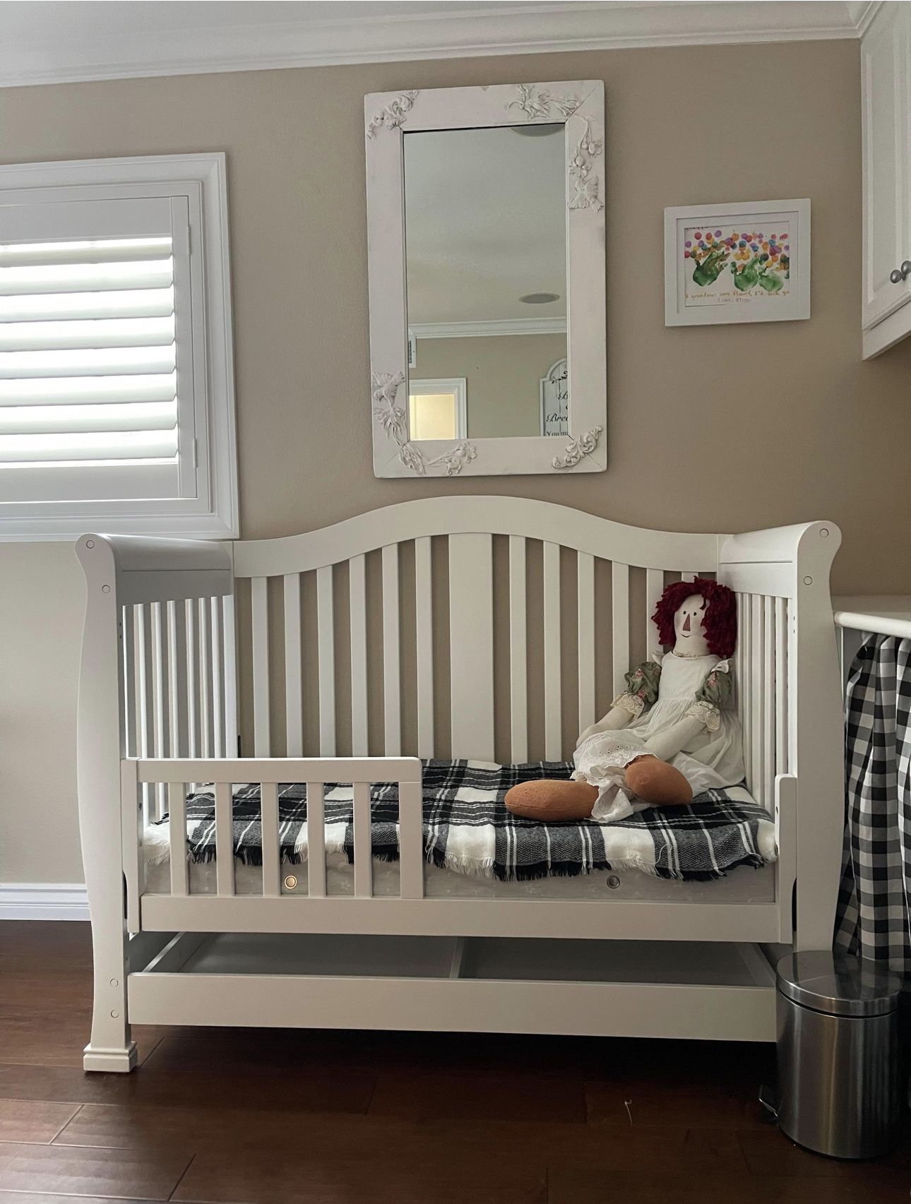 New Baby Crib in convertible CHERRY COLOR