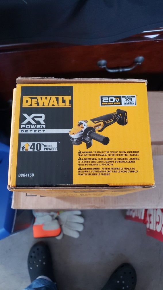 Dewalt 20v Grinder Brushless XR Brand New Tool Only 