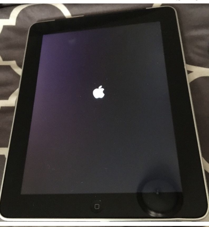 IPAD 1St GENERATION WI-FI TABLE