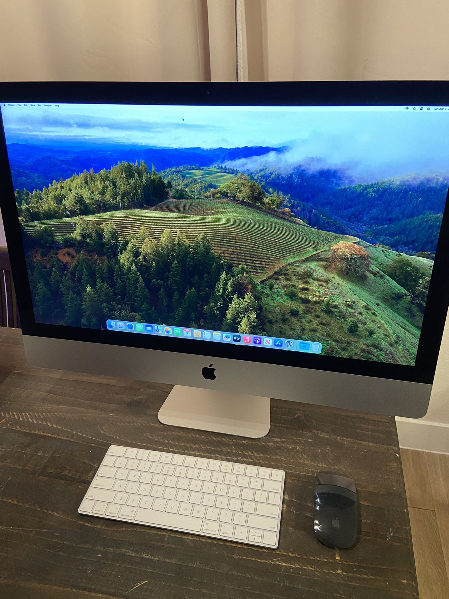 2019 Apple iMac 27-inch Retina 5K Display 16Gb Ram 256gb Ssd. Sonoma macOS. Wireless Keyboard And Mouse 
