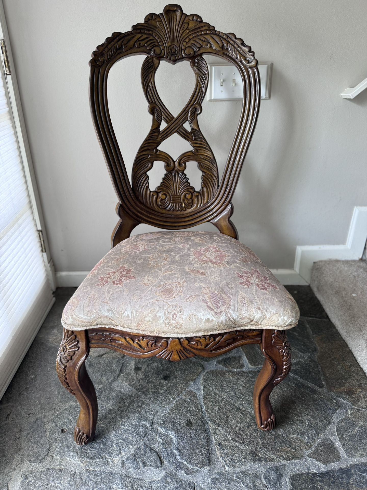 Beautiful, Sturdy Antique Chair. NEED GONE TODAY 