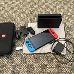 Nintendo Switch Oled 192gb Comes With Case And Game
