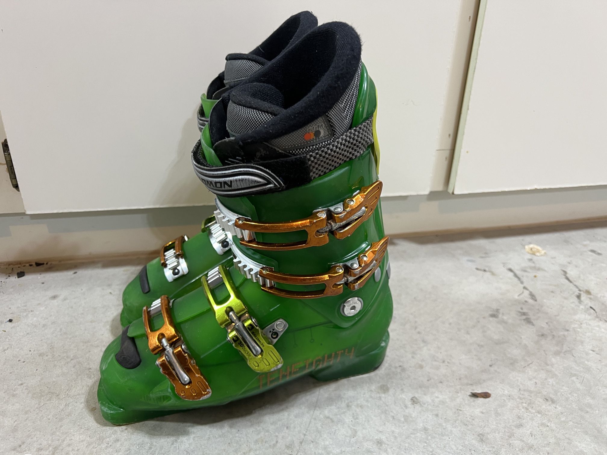 Salomon Men’s 8.5 Ski Boots