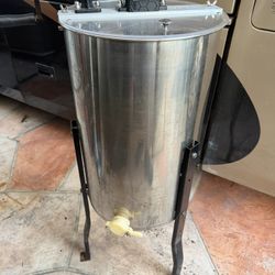Honey Extractor