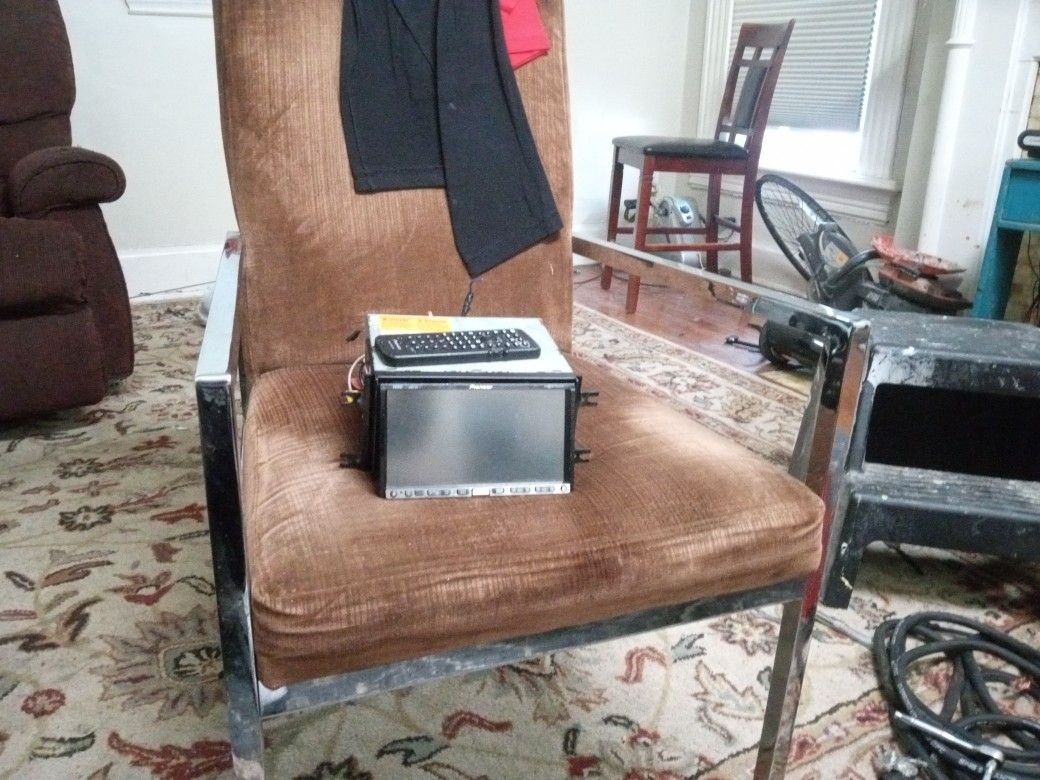 Pioneer Tilt TV Deck With The Remote Works