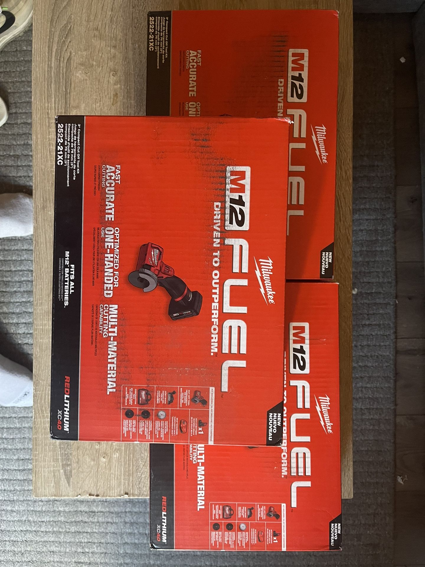 Milwaukee M12 FUEL 12V Cut Off Saw Kit W/ 4.0Ah Battery, Charger And Bag