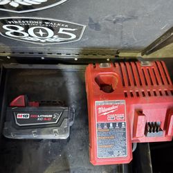 Milwaukee M12 & M18 Charger With Battery