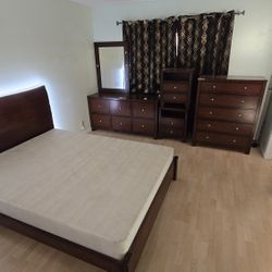 FREE 6 PIECE QUEEN Size Furniture Set (Cheap)